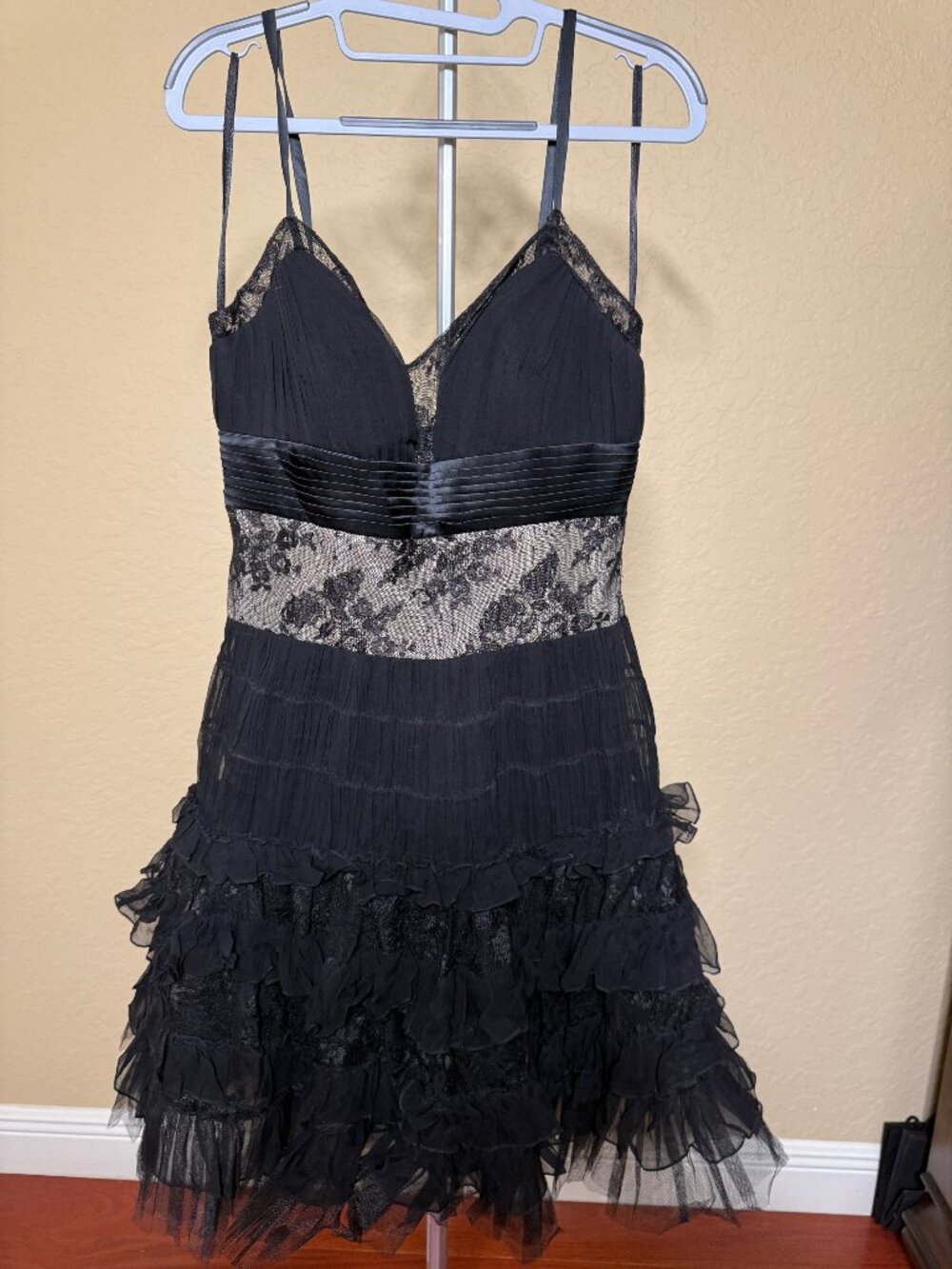 Dolce Jovani Black Nude Lace Chiffon Tiered Ruffle Cocktail Dress NWT Size 10